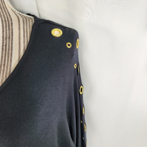 Belldini Black Long Sleeves w/ Gold Grommet Accents Top Size Medium - Picture 2 of 9